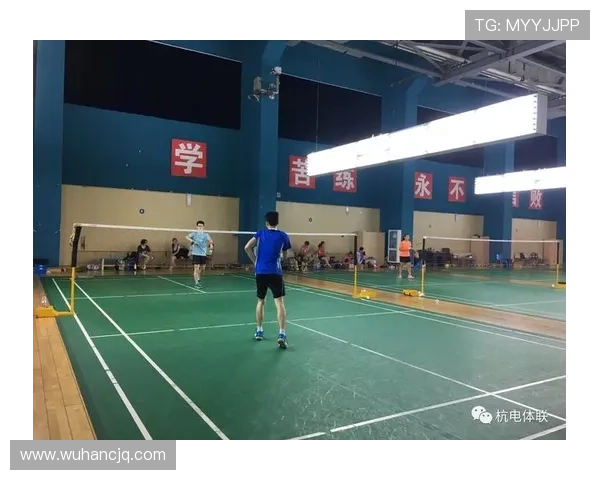 深入分析西安羽毛球队防反战术的优势与应用策略